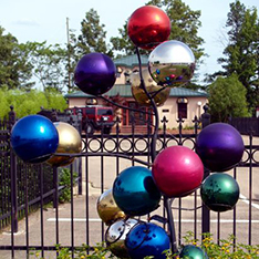 outdoor stianless steel sculpture colorful ball tree decor